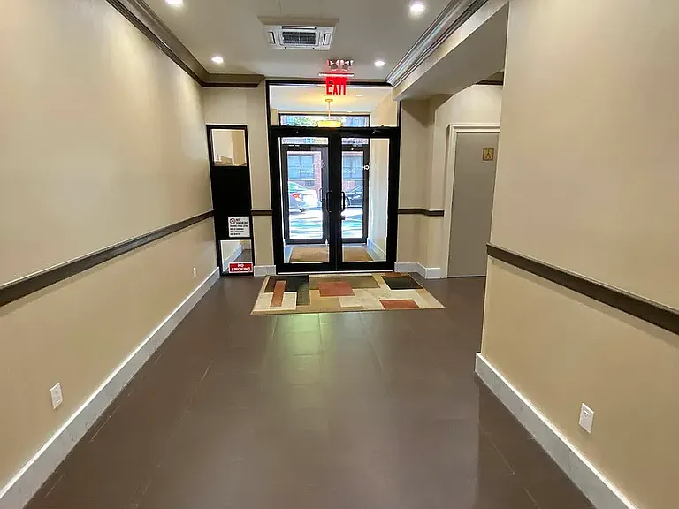 220 E 29th St #1D — Photo 10