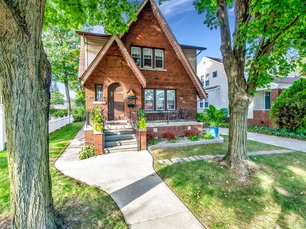580 Withington St, Ferndale, MI 48220