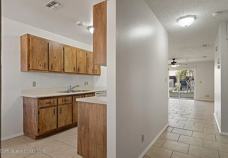 1293 Cheney Hwy #G — Photo 5