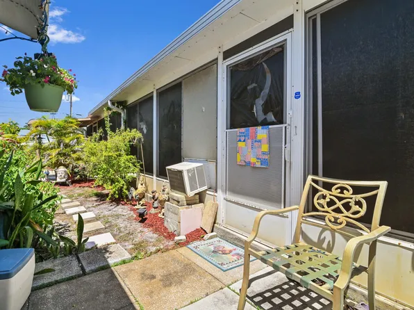 5018 SE Isabelita Avenue, Stuart, FL 34997