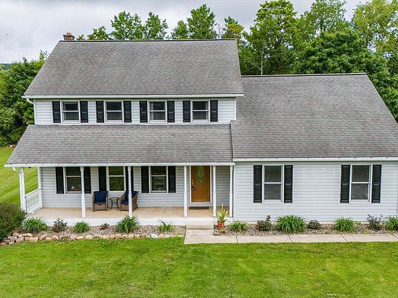2nd image of 265 Wentworth Ln