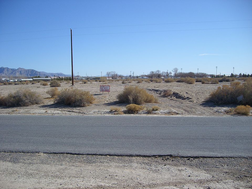 2nd image of 371 N Boothill Dr