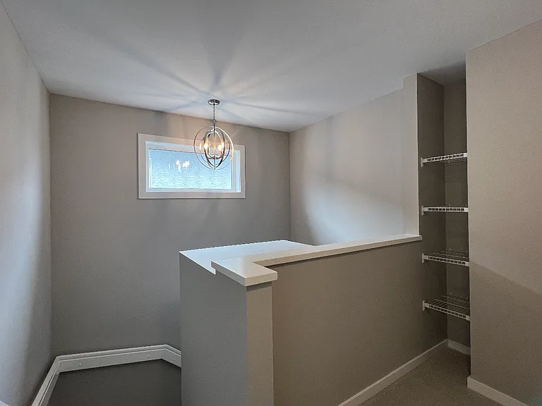 31 Ivy Row #31 — Photo 19