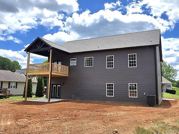 4th image of 117 Clearwater Dr