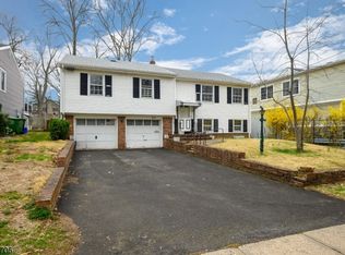 515 Chestnut St, Roselle, NJ 07203