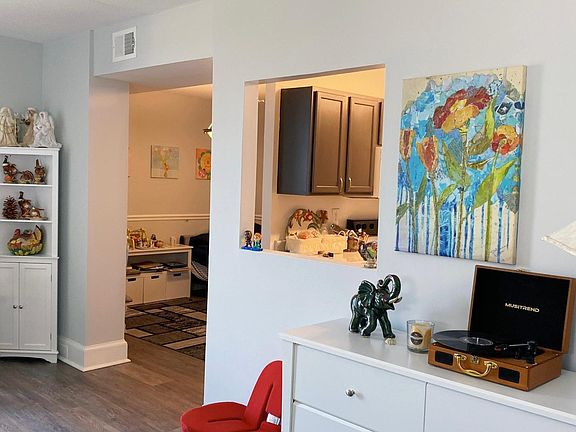 4th image of 148 Laurel Way