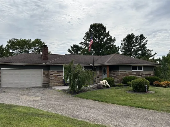11784 Chamberlain Rd, Aurora, OH 44202