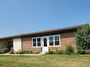 560 6th Ave S, Windom, MN 56101