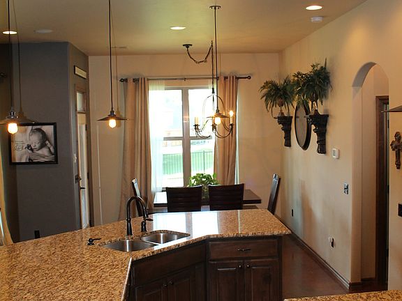 3rd image of 1507 S Culpepper Dr