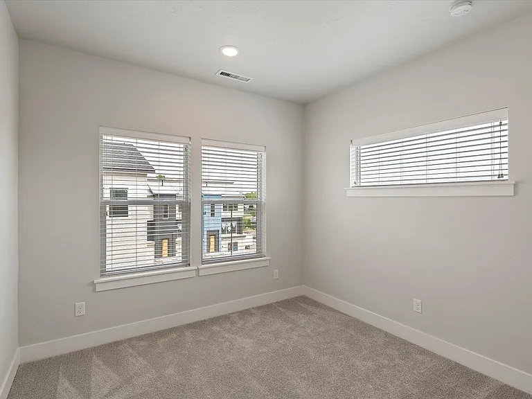 Bradbury Luxury Townhomes — Photo 45