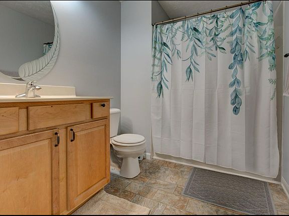 5th image of 2312 Remington Way APT 3207