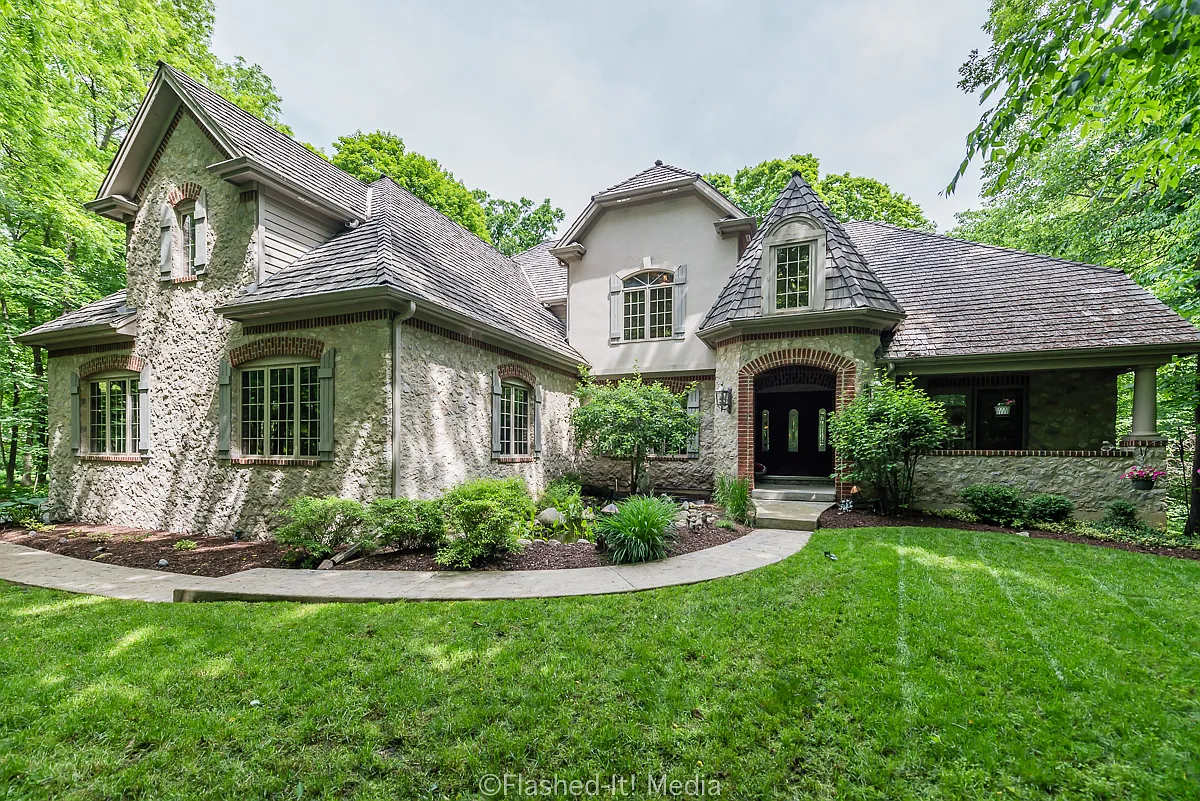 33W440 Brewster Creek Cir photo 1