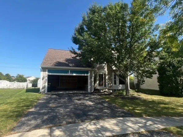 3080 Melbourne Ln, Lake In The Hills, IL 60156