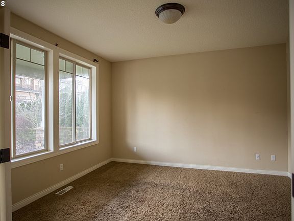 5th image of 10208 NE 33rd Ct