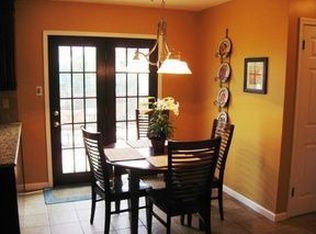 121 Gwynmont Cir, North Wales, PA 19454