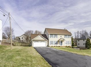 1203 Hillendale Rd, Gray, TN 37615