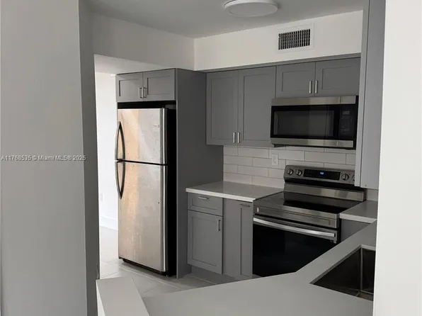 1280 S Alhambra Cir APT 2209, Coral Gables, FL 33146