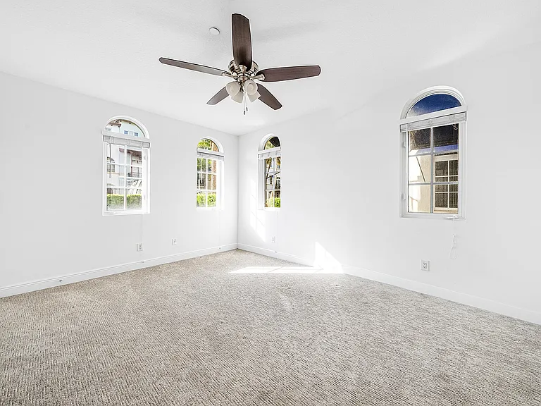 824 Virginia Garden Dr — Photo 6