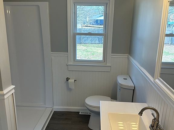 5th image of 51 Canton St
