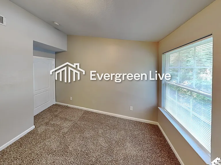 2821 Godby Rd — Photo 14