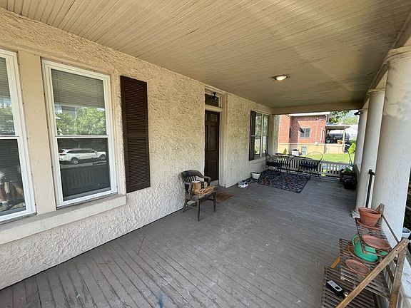 3rd image of 205 S Willow St APT D