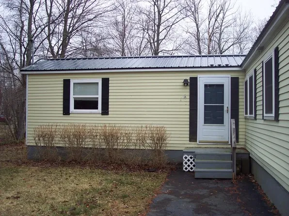 5 Hopes Pl, Bradley, ME 04411