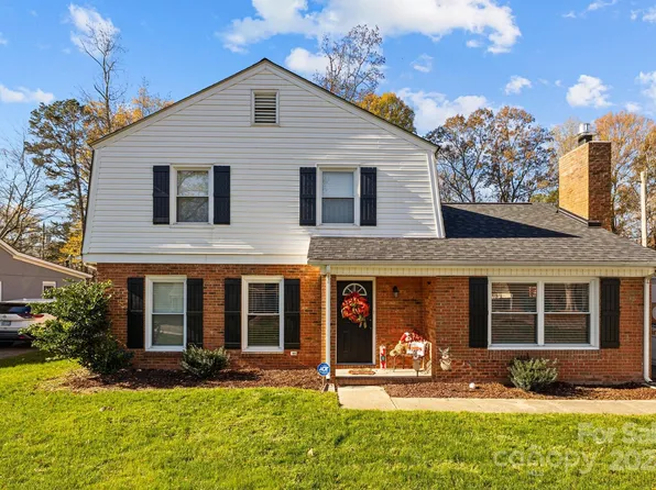 15816 Fairfield Dr, Matthews, NC 28104