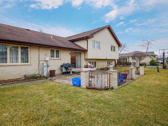 4th image of 224 Waterford Dr