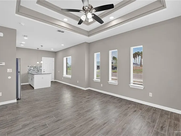 1234 Valle Vista St #4 — Photo 4