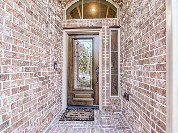 4th image of 2826 Garden River Ln