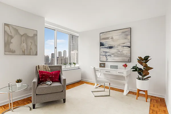 Sold by Compass | media 22