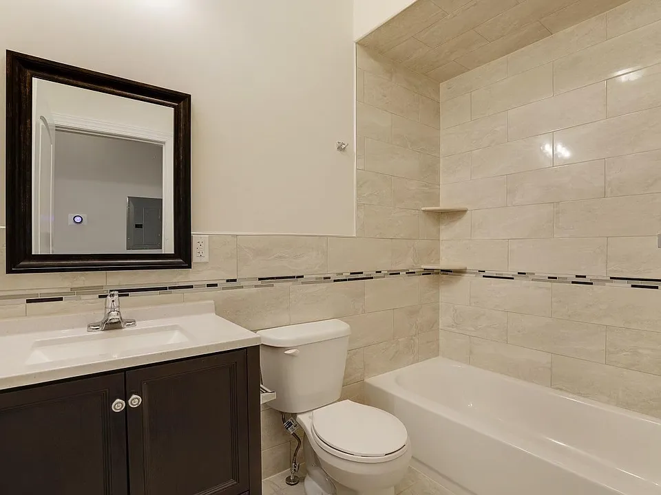 109 Palm St #2