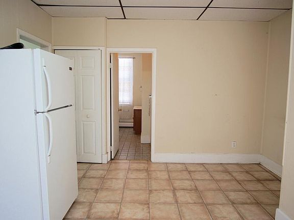 4th image of 105 De Pasquale Ave APT 3