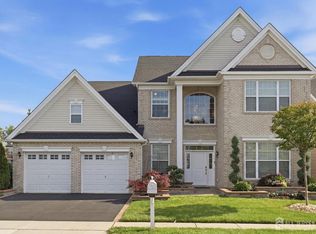 19 Whistling Straits Dr, Monroe Township, NJ 08831