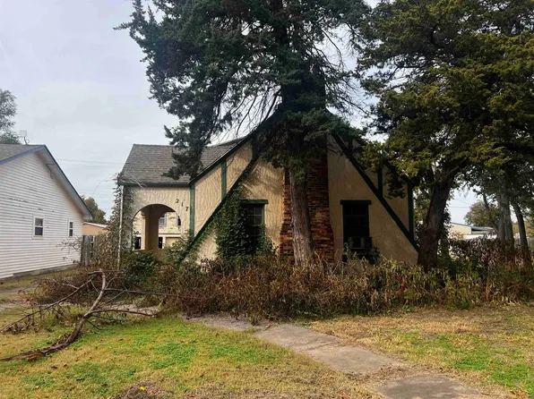 217 N 6th St, Medford, OK 73759