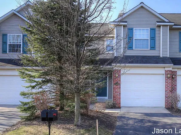 3498 S Lyn Haven Dr SE, Kentwood, MI 49512
