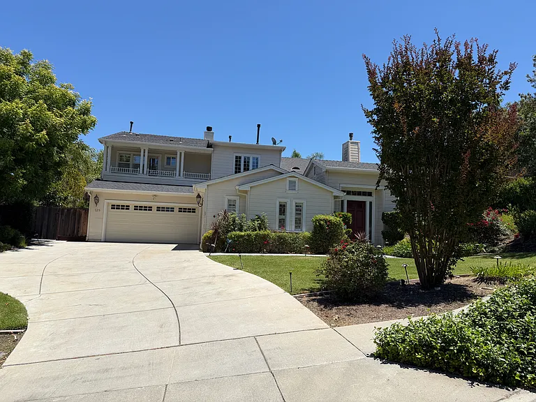 128 Regent Dr — Photo 43