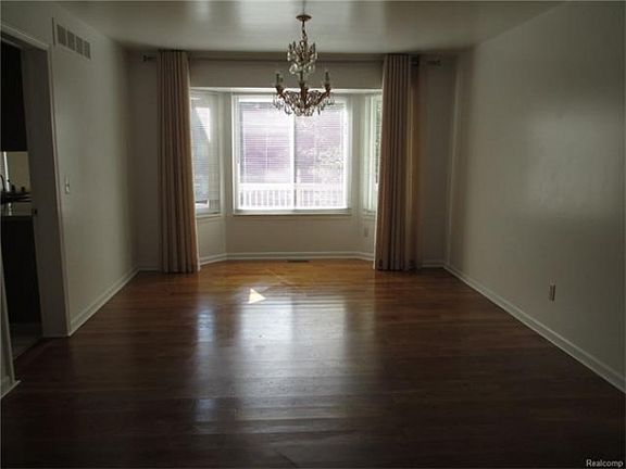 4th image of 2823 Homewood Dr