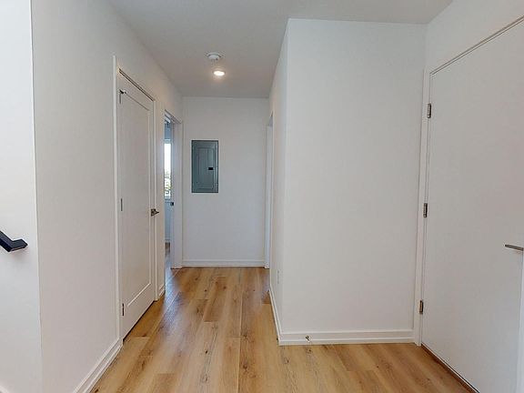 2nd image of 1344-46 N Marston St #303
