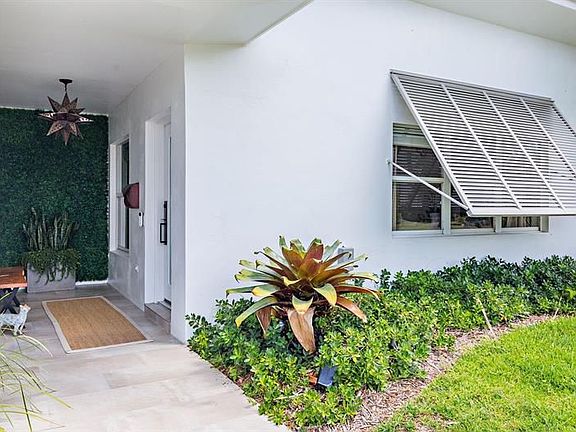 4th image of 235 Linda Ln
