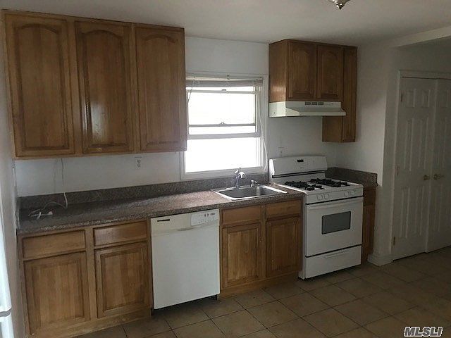 1st image of 94 Ongley St