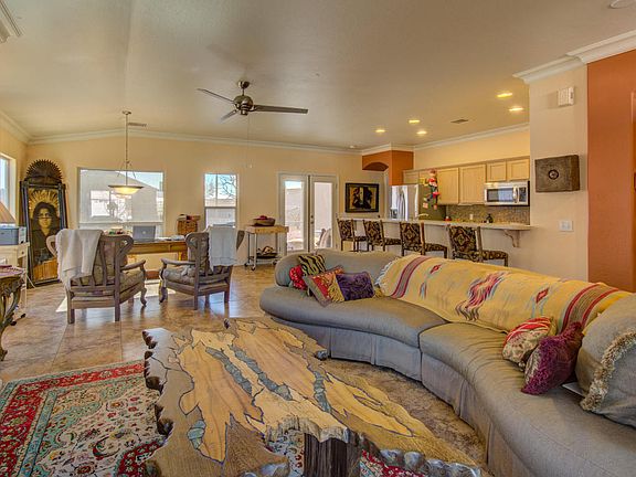 3rd image of 565 S Laguna Dr