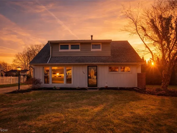 3423 W Bailey Rd, Cuyahoga Falls, OH 44221