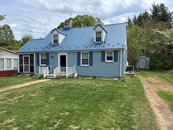 2nd image of 810 Jefferson Cir
