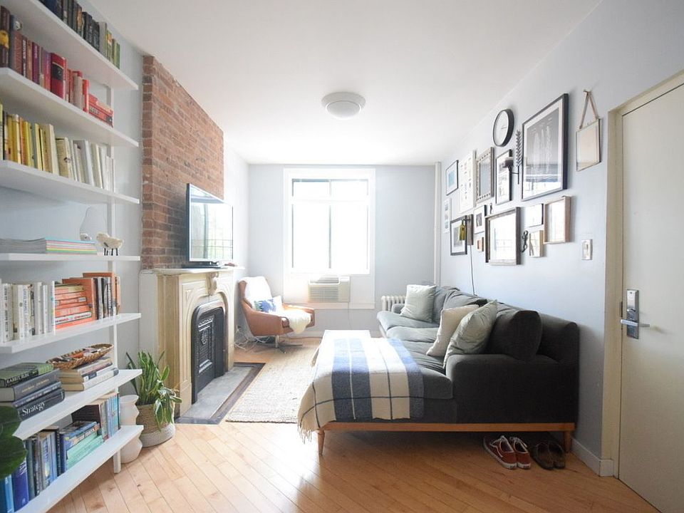 1st image of 481 Pacific St APT 1