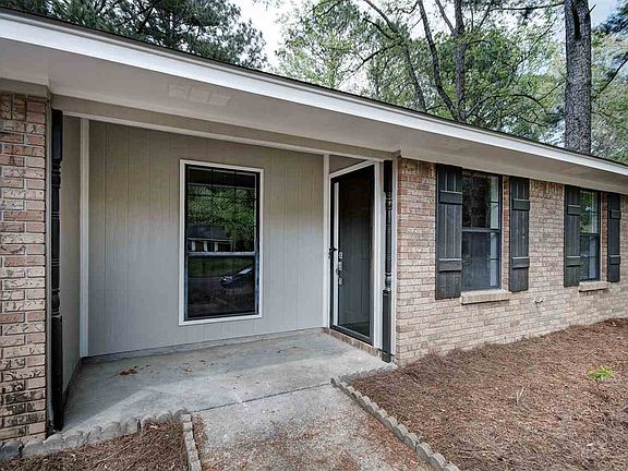 3rd image of 128 Holly Hill Dr