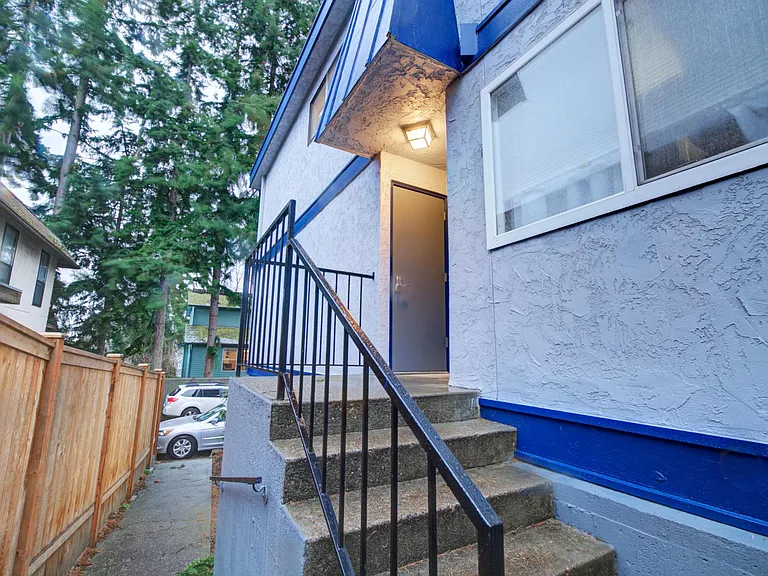 715 N 85th St #1 — Photo 33