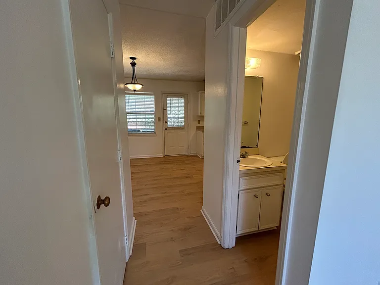 1002 Willow Dr #106 — Photo 8