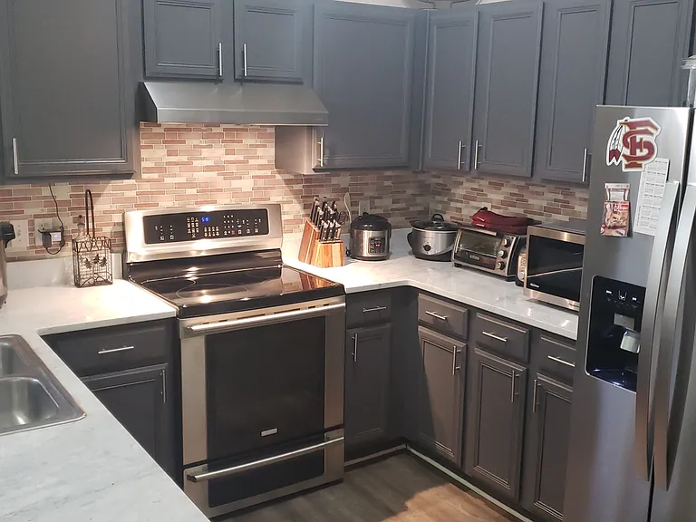 680 W Brevard St — Photo 4