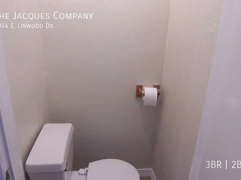 1044 E Linwood Dr — Photo 8